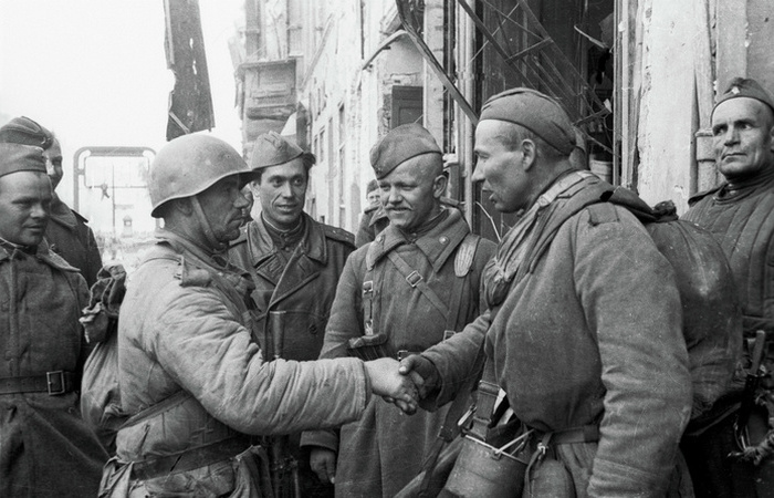 Почему после Второй мировой войны советских солдат 3 года не призывали в армию